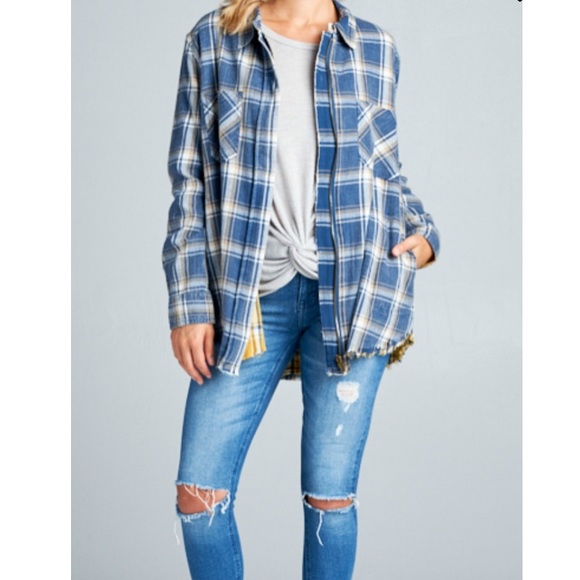 PAPER CRANE Red Plaid Shacket Full Zip Raw Hem Shirt Jacket Medium - Picture 2 of 7